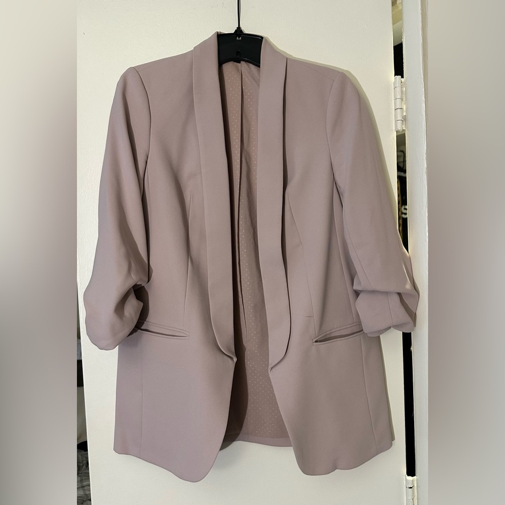 Express Women's Blazer in Soft Mauve